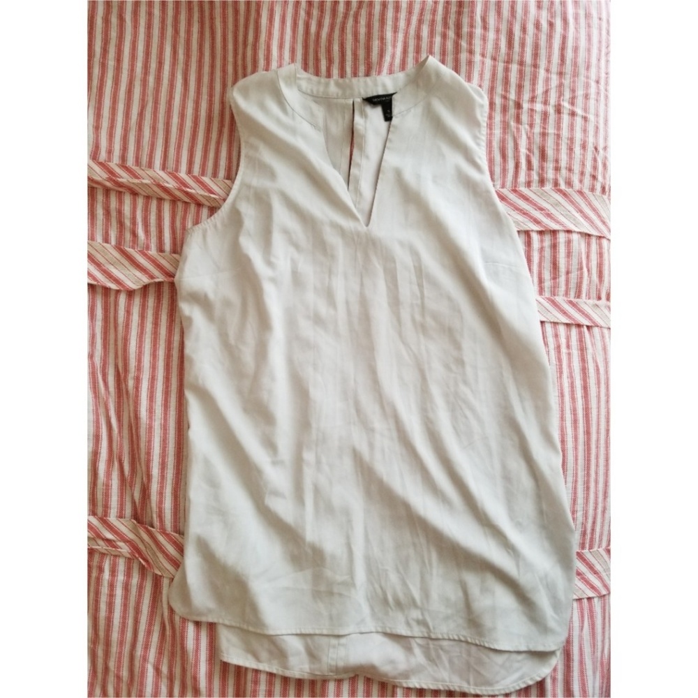 Banana Republic White Top